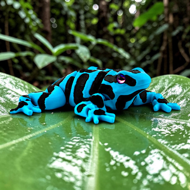 3D Printed Poison Dart Frog with Realistic Glass Eyes – 3.5 Inches Long