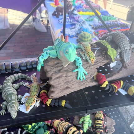 3D Printed Reptile Display Log – Real Wood Filament Natural Display Stand