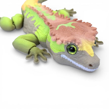 Crested Gecko Figurine - Articulated 3D Printed Lizard, Glass Eyes, Desk Decor Gift for Gecko Lovers