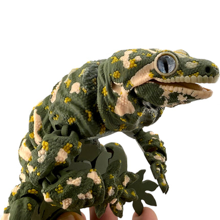 3D Printed Leachie Day Gecko with Realistic Glass Eyes – Olive Green with Printed Markings (9 Inches Long)