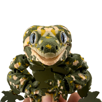 3D Printed Leachie Day Gecko with Realistic Glass Eyes – Olive Green with Printed Markings (9 Inches Long)