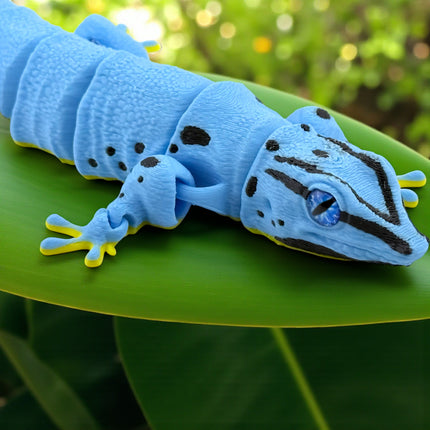 3D Printed Flexi Giant Day Gecko with Realistic Glass Eyes – Gunmetal Blue with Black Head and Front Leg Markings