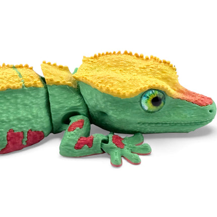 3D Printed Crested Gecko with Realistic Glass Eyes – Bright Green with Red Markings & Golden Top