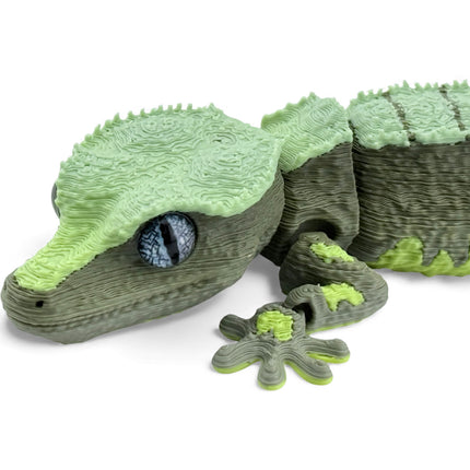 3D Printed Crested Gecko with Realistic Glass Eyes – Green with Green-Gold-Green Top