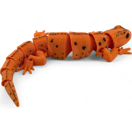 3D Printed Articulated Eastern Red-Spotted Newt – Orange Variant with Realistic Glass Eyes