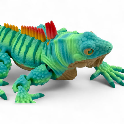 3D Printed Iguana Figurine: Realistic Wildlife Art, USA-Made