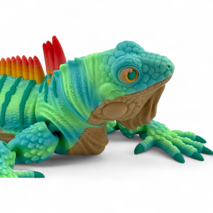 3D Printed Iguana Figurine: Realistic Wildlife Art, USA-Made