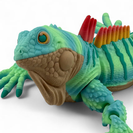 3D Printed Iguana Figurine: Realistic Wildlife Art, USA-Made