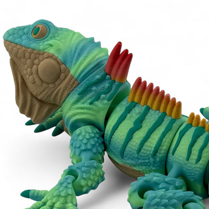 3D Printed Iguana Figurine: Realistic Wildlife Art, USA-Made