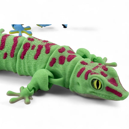 3D Printed Flexy Giant Day Geckos with Realistic Glass Eyes