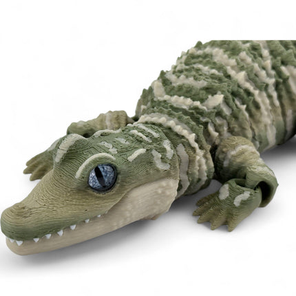 3D Printed Baby Alligator with Realistic Glass Eyes – 9 Inches Long