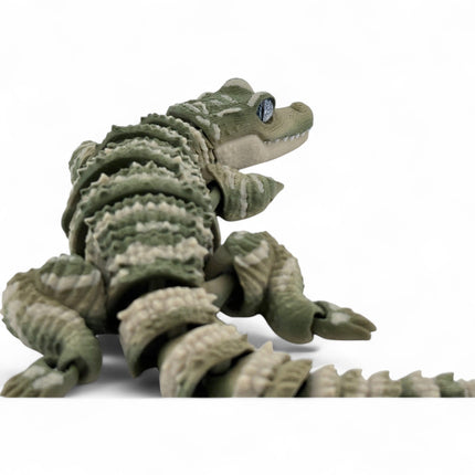 3D Printed Baby Alligator with Realistic Glass Eyes – 9 Inches Long