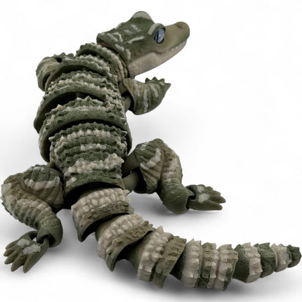 3D Printed Baby Alligator with Realistic Glass Eyes – 9 Inches Long