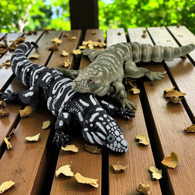 Tegu Lizard Model with Glass Eyes in Black & White or Green Gradient