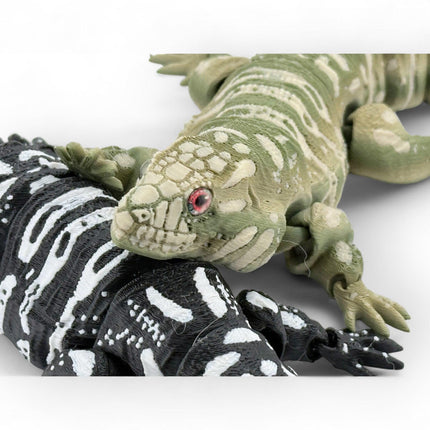 Tegu Lizard Model with Glass Eyes in Black & White or Green Gradient