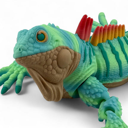 3D Printed Iguana Figurine: Realistic Wildlife Art, USA-Made