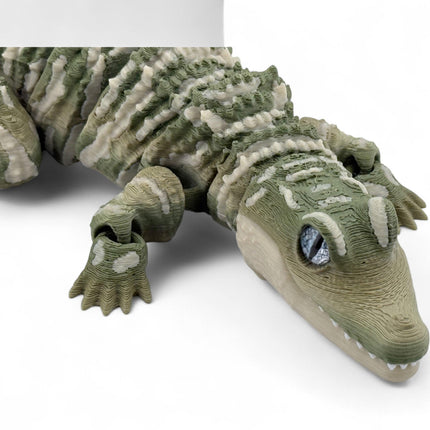 3D Printed Baby Alligator with Realistic Glass Eyes – 9 Inches Long