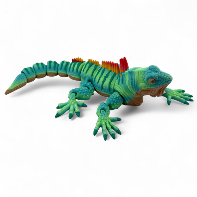 3D Printed Iguana Figurine: Realistic Wildlife Art, USA-Made